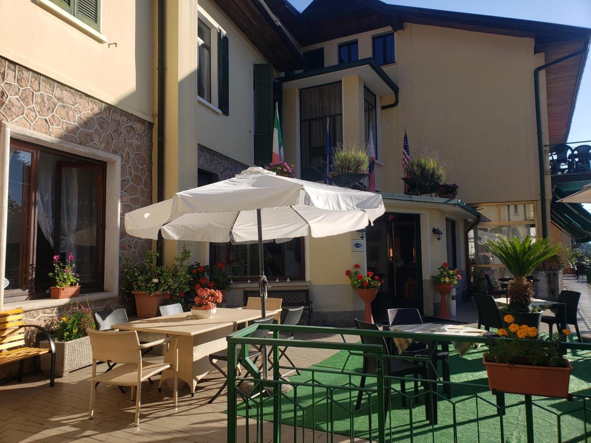 Budget Hotel Vittoria & Ristorante Marzio Ngoại thất bức ảnh